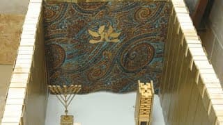 A Parochet e o interior